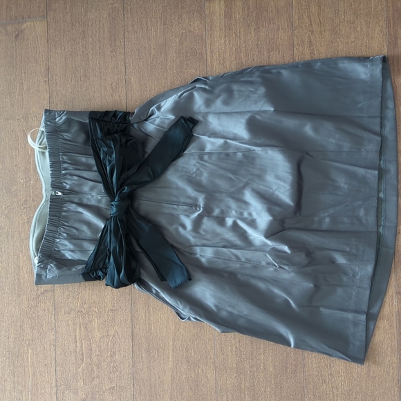 Semiformal dress with pockets, size 7 - Picture 2 of 4